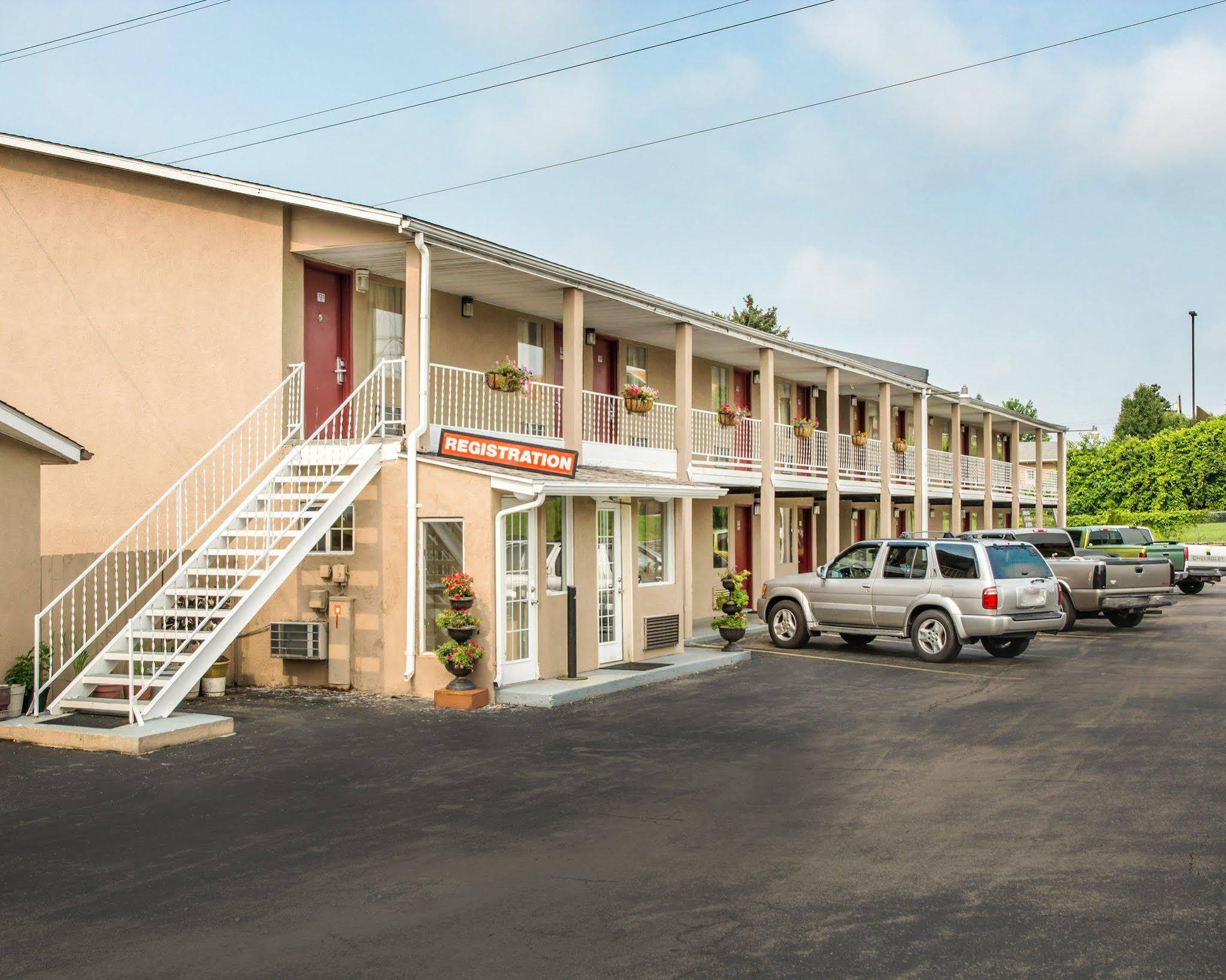 อีโคโน ลอดจ์ Hotel Franklin ภายนอก รูปภาพ